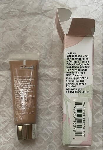 Clinique fondöten 10 ml - Görsel 3