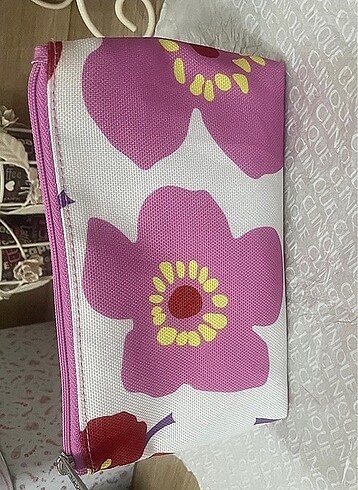 Clinique makyaj çantası - Görsel 3