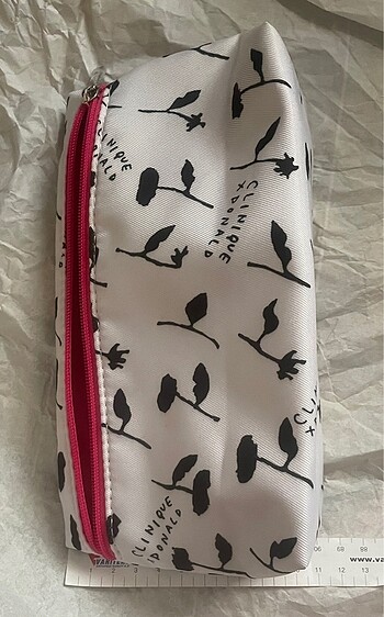 Clinique makyaj çantası - Görsel 5