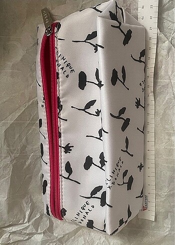 Clinique makyaj çantası - Görsel 4