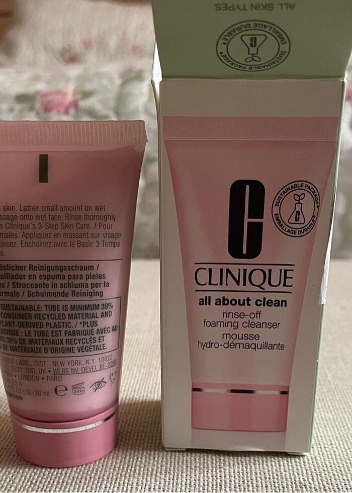 Clinique yüz köpük temizleyici - Görsel 2