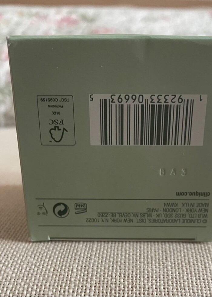 Clinique yüz nemlendirici krem 50 ml - Görsel 5