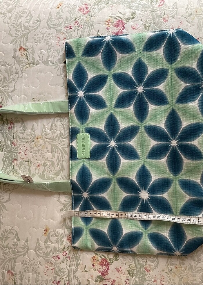 Clinique çanta - Görsel 3