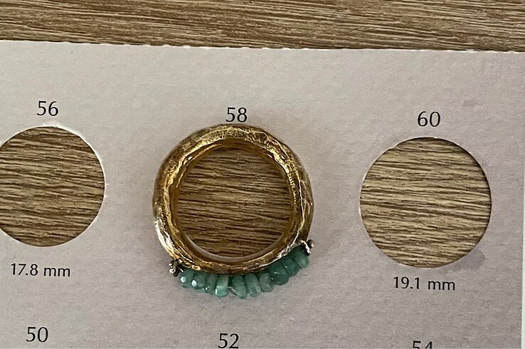 Zümrüt taşlı gümüş tasarım küpe yüzük seti - Görsel 5