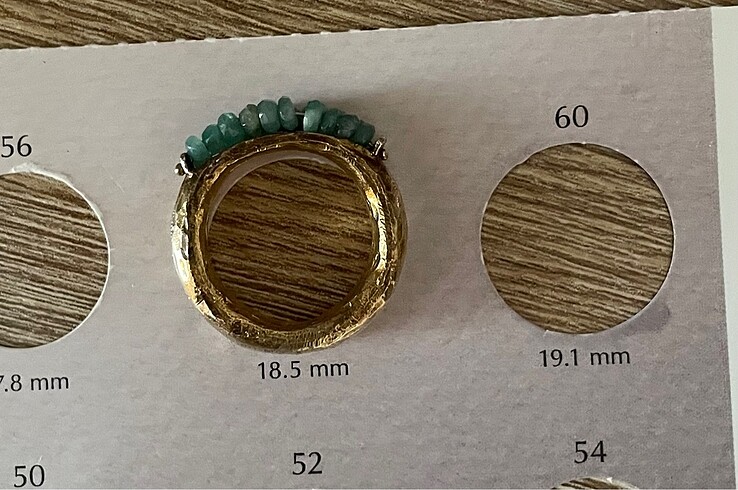 Zümrüt taşlı gümüş tasarım küpe yüzük seti - Görsel 6