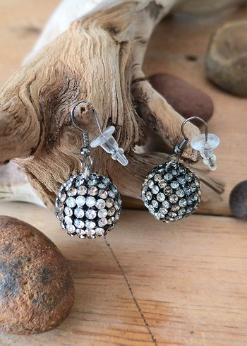 Vintage Mini Boncuklu Gri Küpeler - Görsel 2