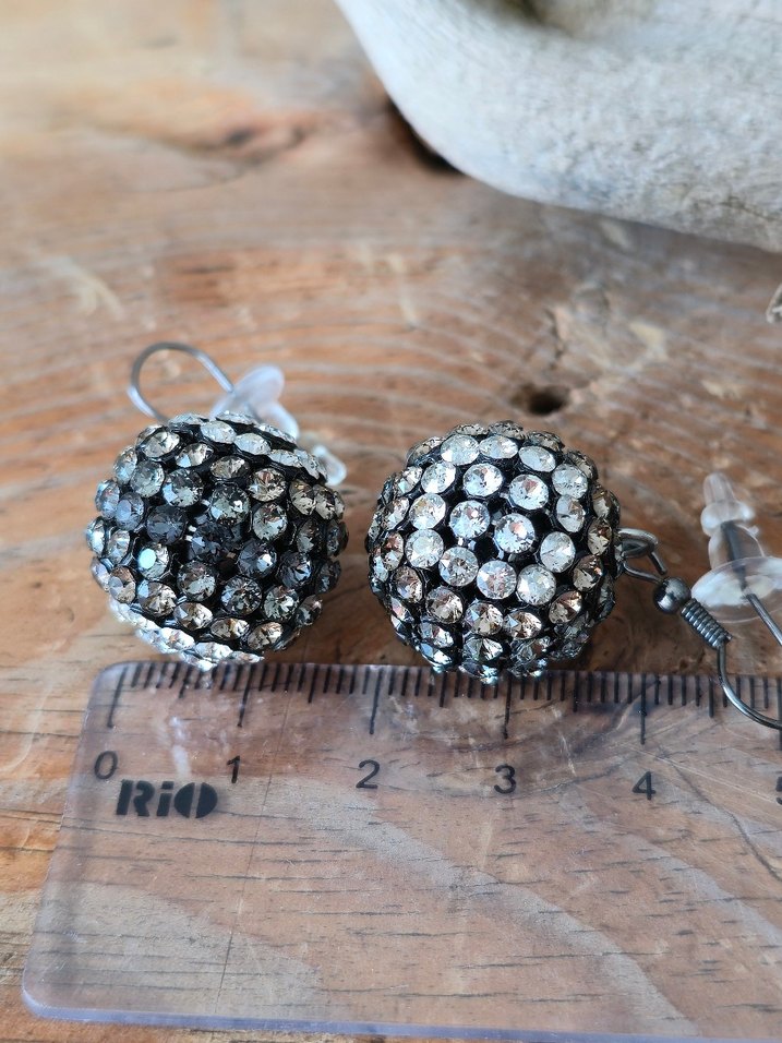 Vintage Mini Boncuklu Gri Küpeler - Görsel 3