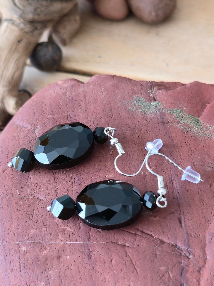 Siyah Boncuklu Gotik Midi Küpe - Görsel 5