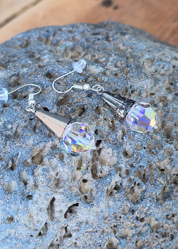 Beyaz Renkli Midi Boncuklu Küpe - Görsel 6