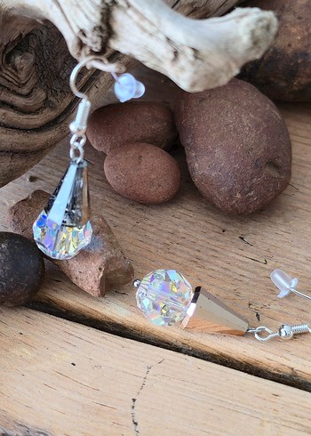 Beyaz Renkli Midi Boncuklu Küpe - Görsel 5