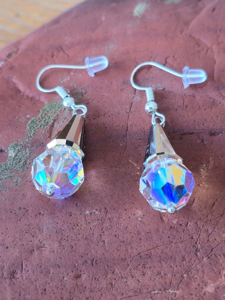 Beyaz Renkli Midi Boncuklu Küpe - Görsel 4