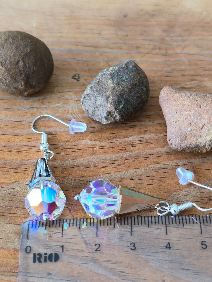 Beyaz Renkli Midi Boncuklu Küpe - Görsel 2