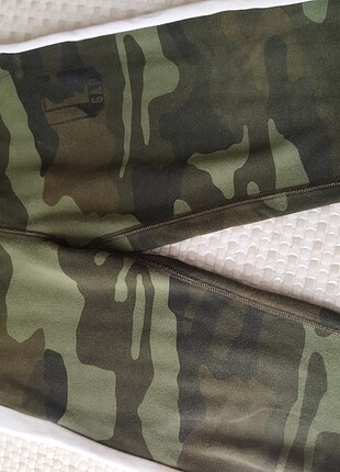 GAP eşofman altı 8 yaş kamuflaj desen