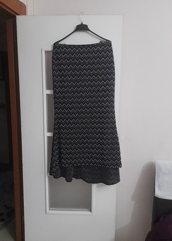 Kadın Siyah Uzun Volanlı ETEK 44 BEDEN