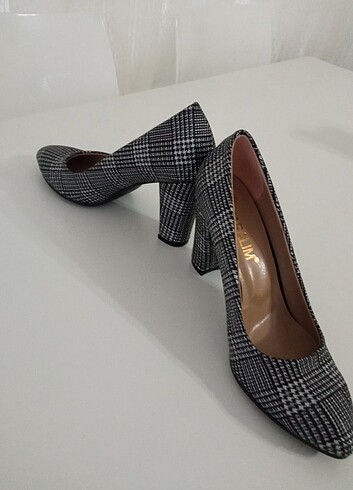Zaralım topuklu ayakkabı - Görsel 5