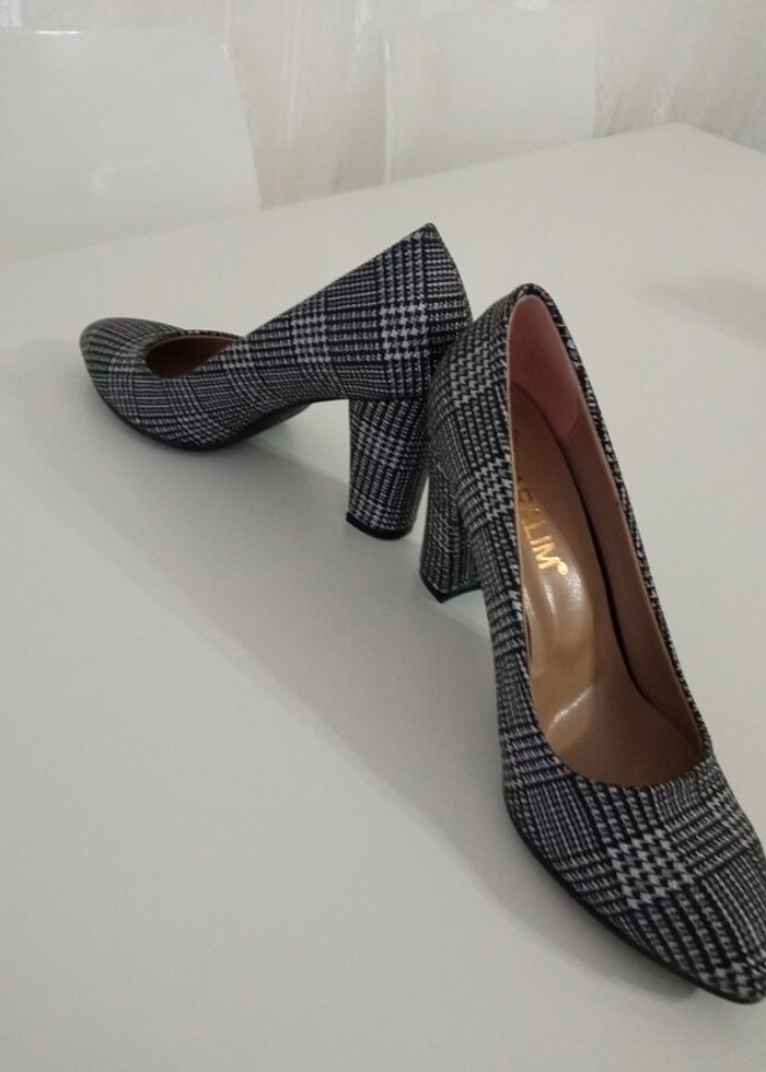 Zaralım topuklu ayakkabı - Görsel 5