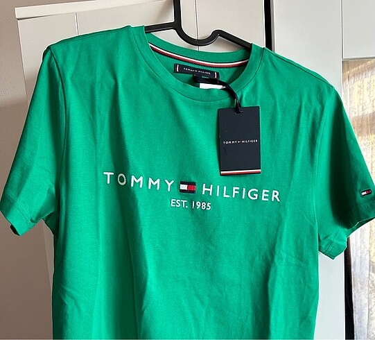 Tommy hillfiger tişört