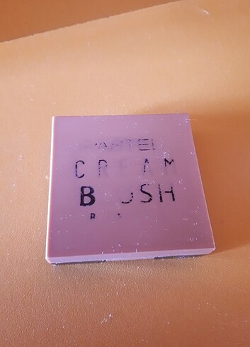 Pastel Pastel krem allık