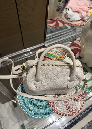  Beden beyaz Renk Vakko monogram beyaz çanta