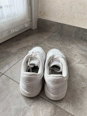 31 Beden beyaz Renk Nike Air Force Çocuk Spor Ayakkabı