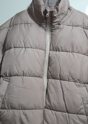s Beden STRADIVARIUS. M bedene de uygun.