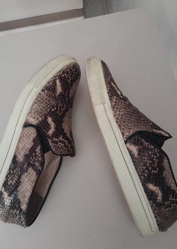 HOTİÇ. Kadın Yılan Desenli çok rahat ayakkabı. Makul ürün. - Görsel 6