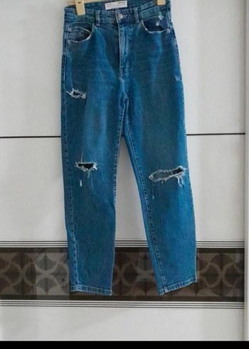 38 Beden mavi Renk Stradivarius ve Zara 4 Kot Pantolon. Deformesiz ve yeni.