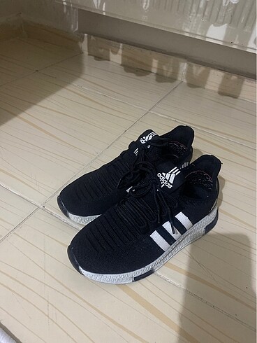 Adidas Spor ayakkabı