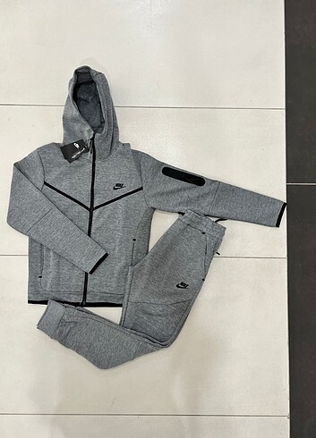 DEV KAMPANYA NİKE TECH FLEECE TAKIM