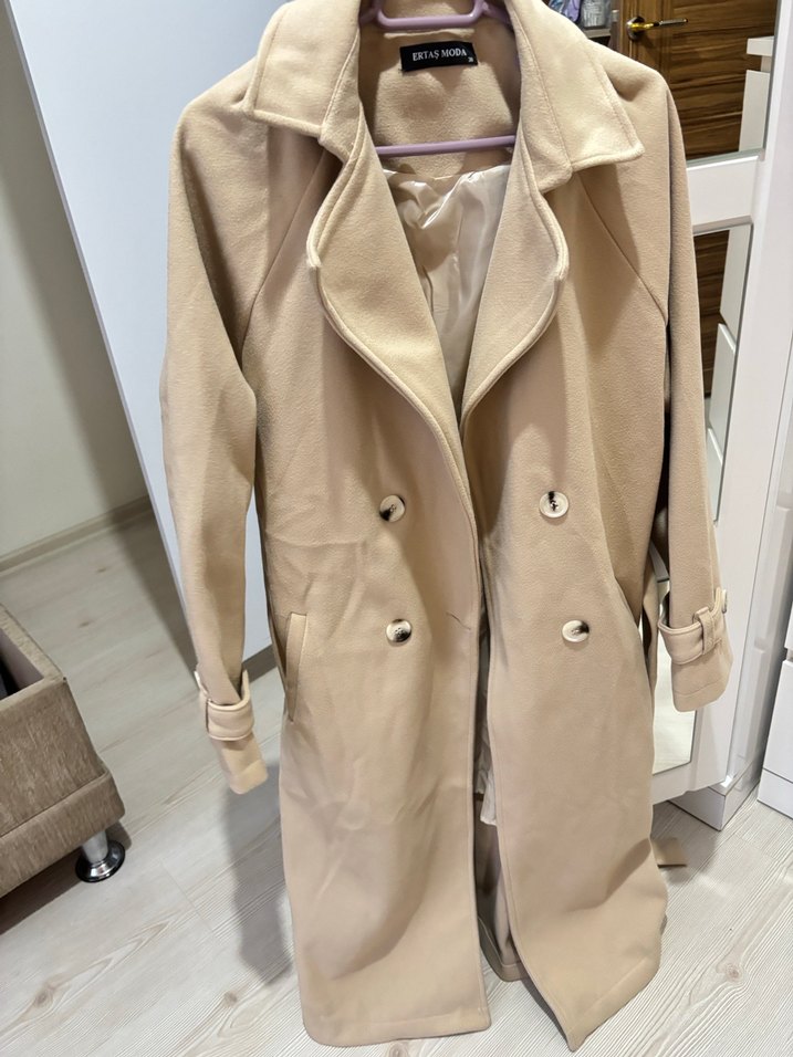 Bej Uzun Düğmeli Kadın Kaban - Görsel 3