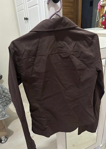 Belden Oturmalı Kahverengi Uzun Kollu Kadın Gömlek - Görsel 4