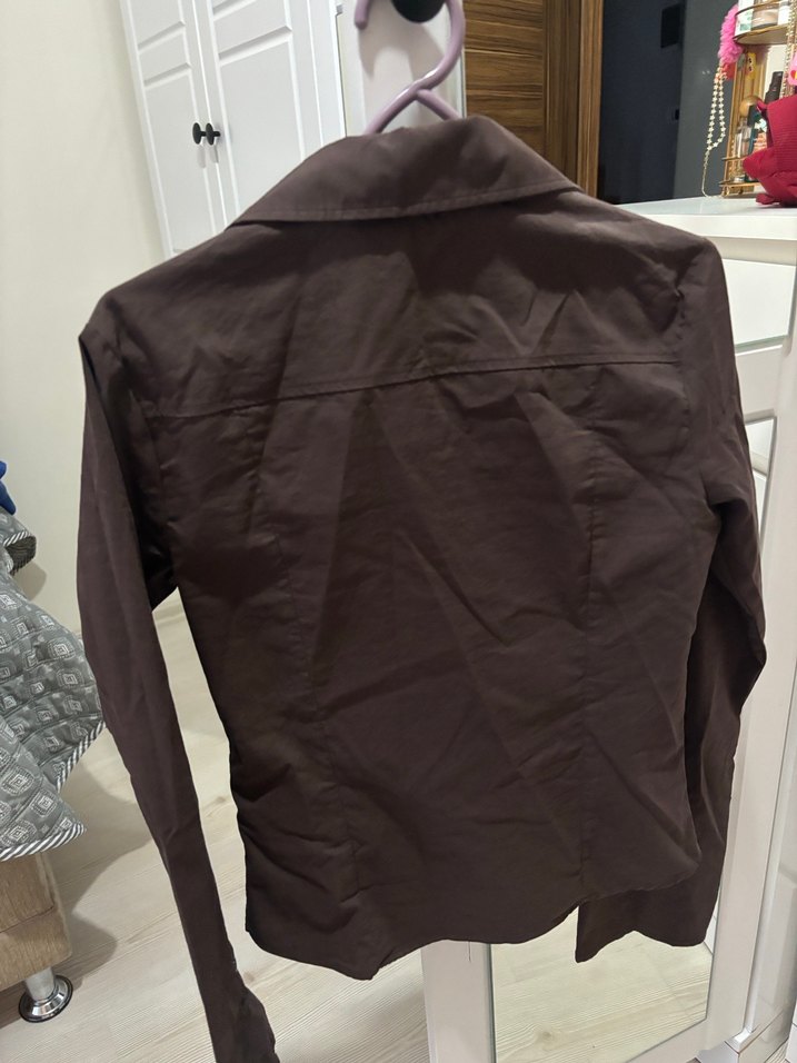 Belden Oturmalı Kahverengi Uzun Kollu Kadın Gömlek - Görsel 4