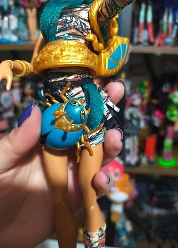 Beden Renk Nefera de Nile monster high