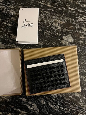 İthal deri Christian Louboutin kartlık