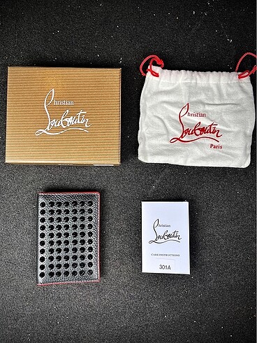 İthal deri Christian Louboutin kartlık