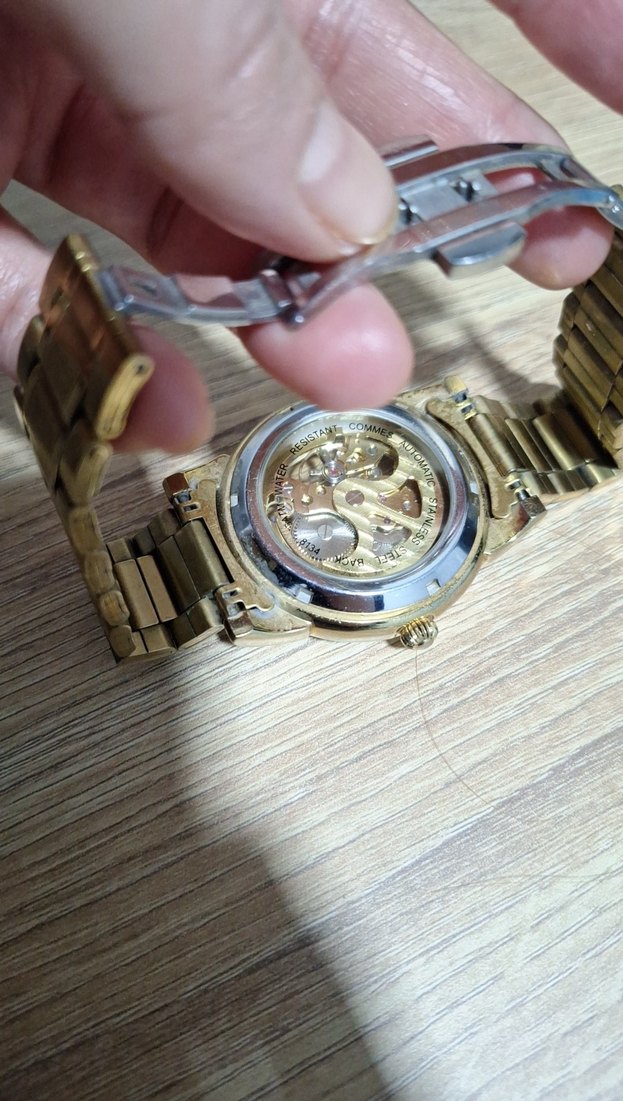 Parlak Altın Renk Modern Klasik Erkek Saati - Görsel 3