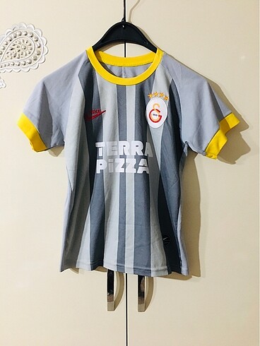 Erkek çocuk galatasaray forma