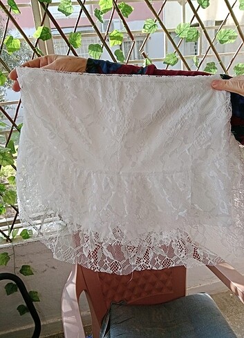 Beyaz mini etek