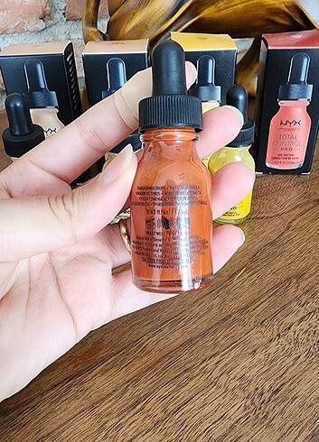  Beden NYX Total Control Pro 