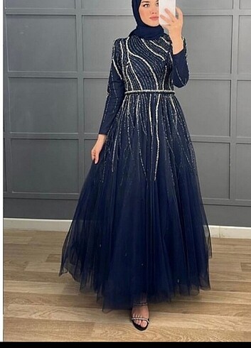 Henna Gelinlik M beden abiye bir kez giyildi 1 64 boy kilo 60 ile giyildi terte