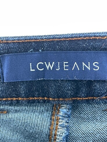 26 Beden mavi Renk LC Waikiki Jean / Kot %70 İndirimli.