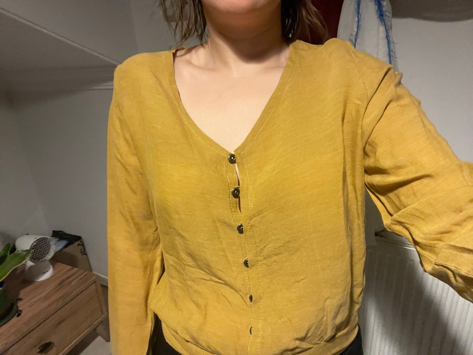 Sarı V Yaka Düğmeli Kadın Keten Gömlek - Görsel 2