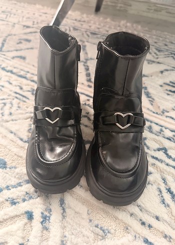 Zara çocuk bot - Görsel 4