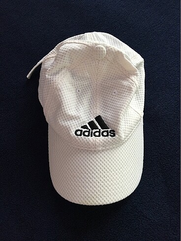 Adidas şapka