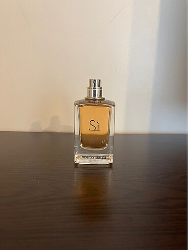 Armani Si