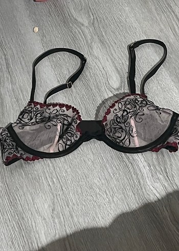 Victoria's Secret Sütyen - Görsel 2