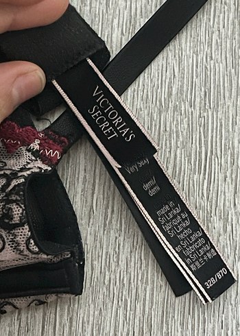 Victoria s Secret 32