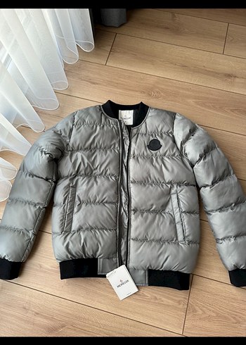Moncler m