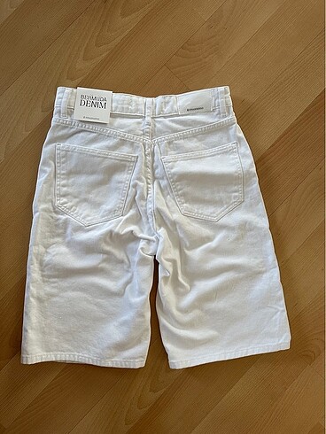 Stradıvarıus kapri şort - Görsel 4