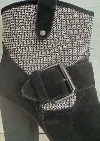 TASARIM GRİ-SİYAH  METAL DETAYLI SÜET  BOT - Görsel 6